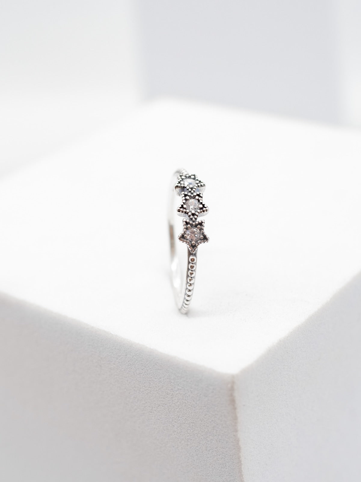 Anillo Pandora Estrellas Celestiales