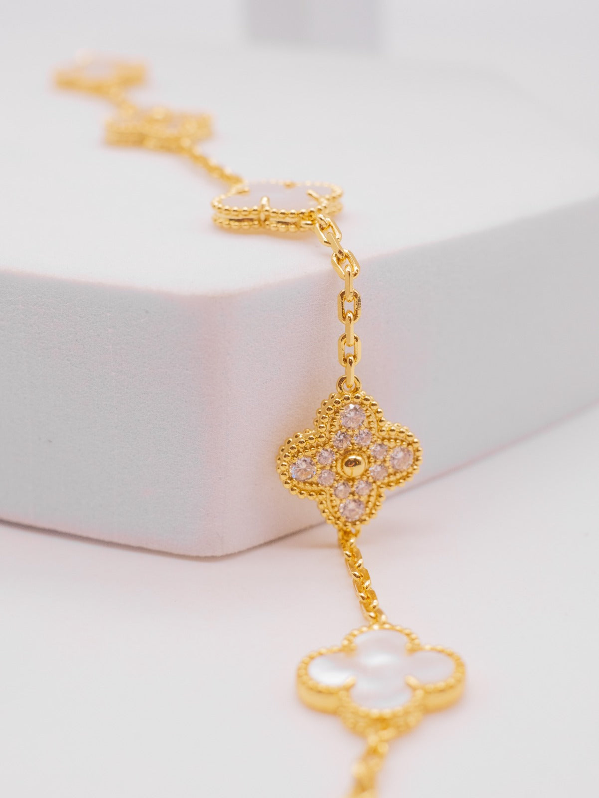 Pulsera vintage Alhambra, 5 motivos