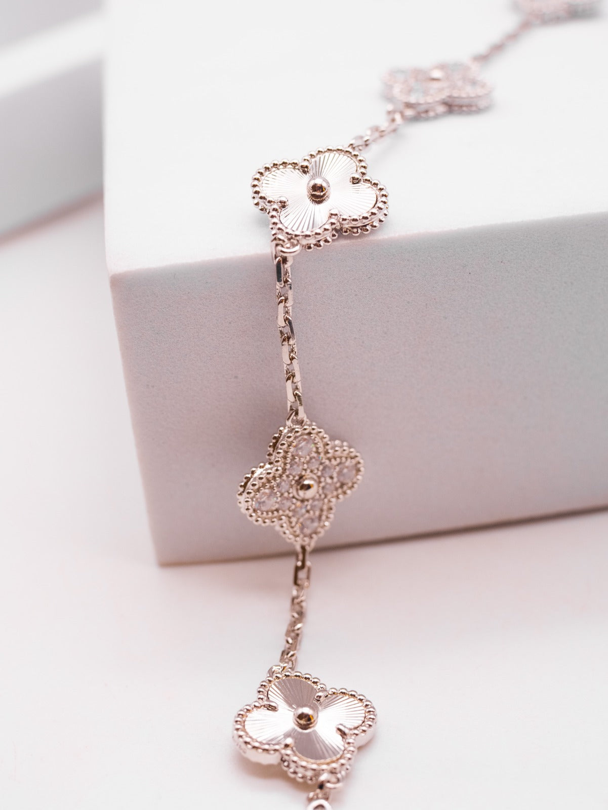 Pulsera vintage Alhambra, 5 motivos