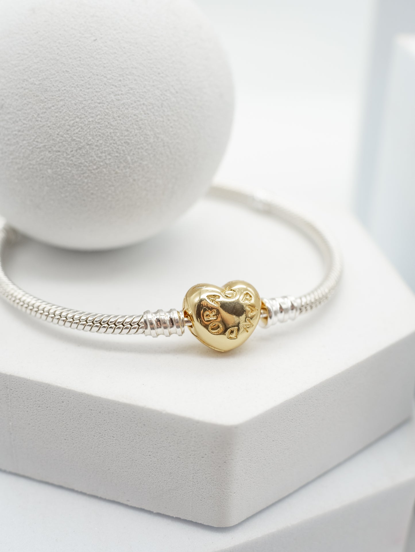 Pulsera Diseño Cadena de Serpiente Broche Corazón en Pavé