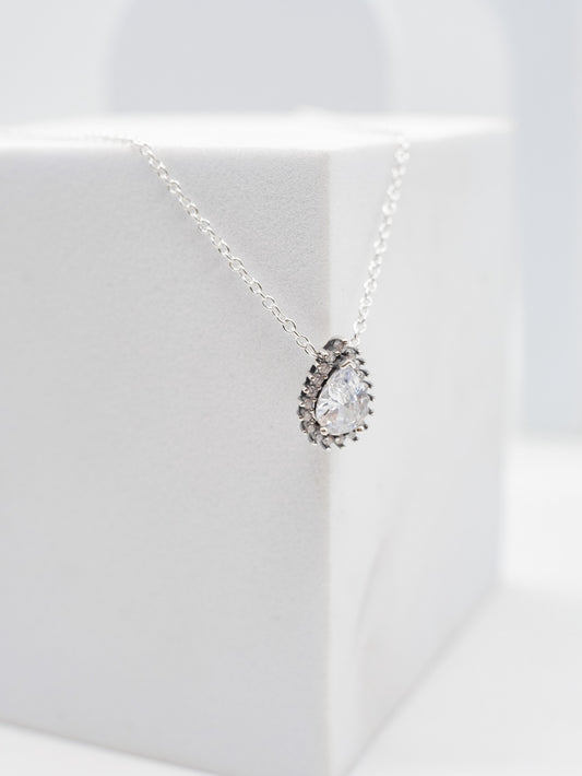 Collar Pandora Halo de Pera Brillante